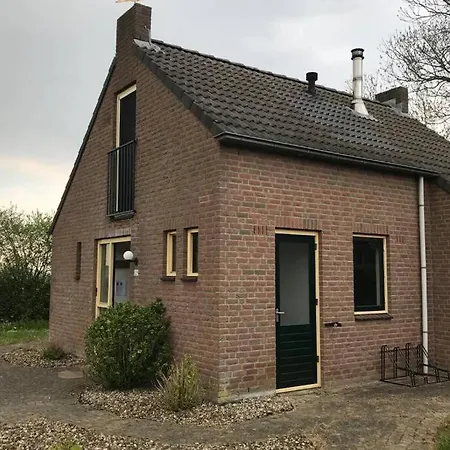 Charming Private Cottage, Sauna, Hottub And Free Parking Holiday home *