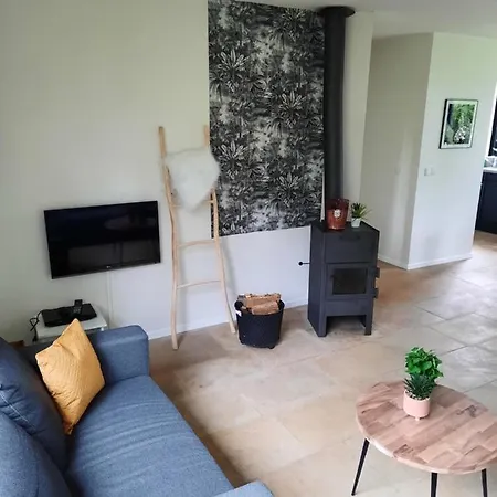 Holiday home Charming Private Cottage, Sauna, Hottub And Free Parking *