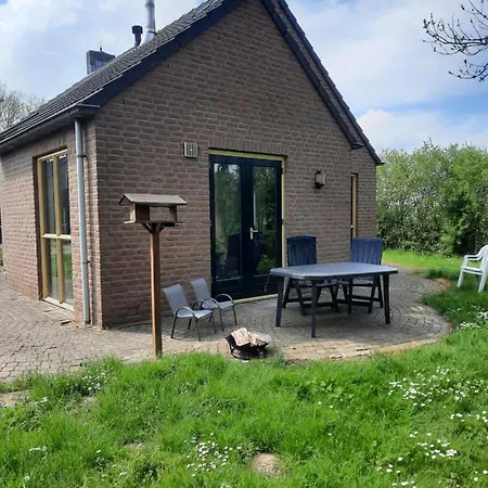 Charming Private Cottage, Sauna, Hottub And Free Parking Holiday home Ewijk