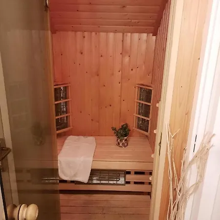 Holiday home Charming Private Cottage, Sauna, Hottub And Free Parking Ewijk