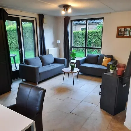 Charming Private Cottage, Sauna, Hottub And Free Parking Holiday home Ewijk