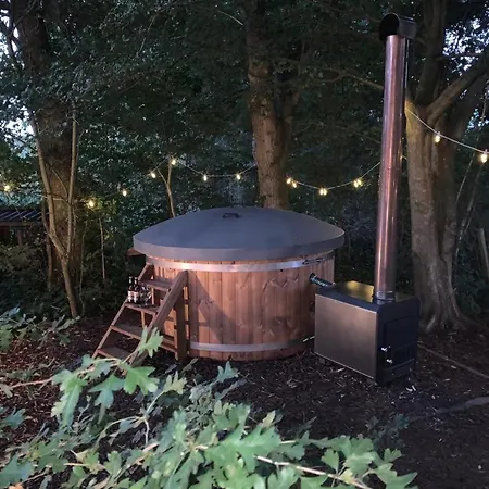 Holiday home Charming Private Cottage, Sauna, Hottub And Free Parking *